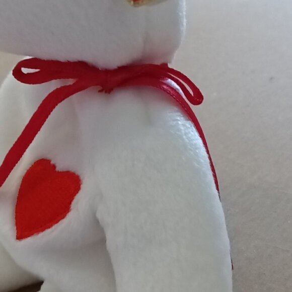 Beanie Baby Valentino white teddy bear with red heart LIKE NEW - Picture 3 of 12